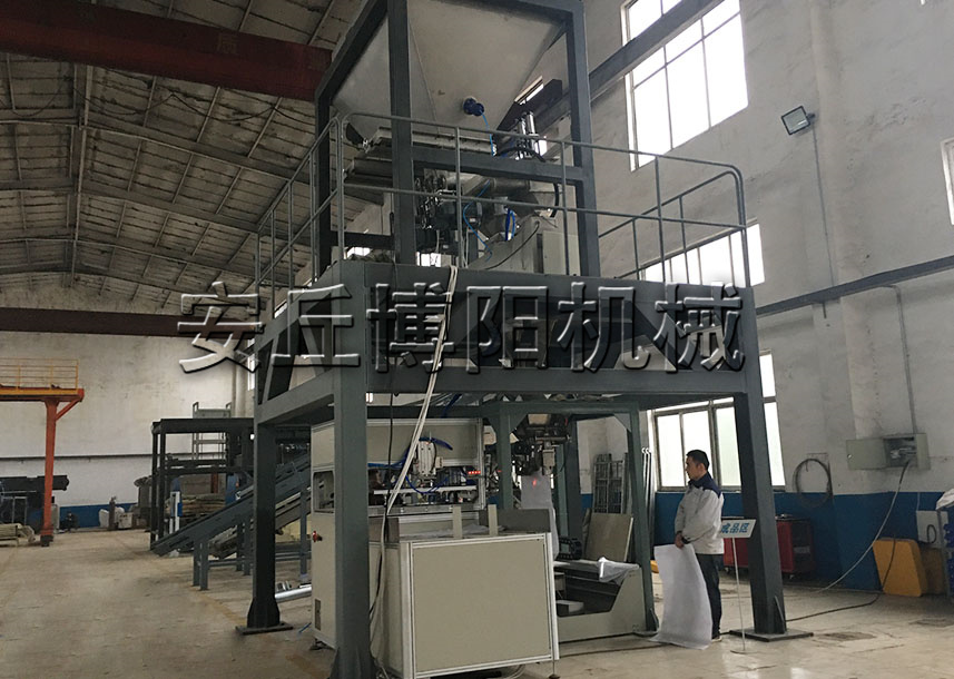 食鹽全自動(dòng)包裝機(jī)是如何實(shí)現(xiàn)包裝全過程無需人工作業(yè)的？