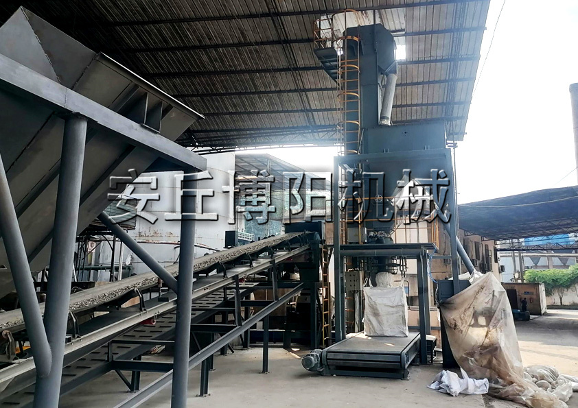 粉煤灰噸袋包裝機備受各行業(yè)歡迎的原因是什么？