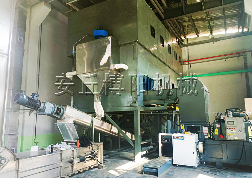膨潤土全自動噸袋破袋機適用工況和行業(yè)是什么？